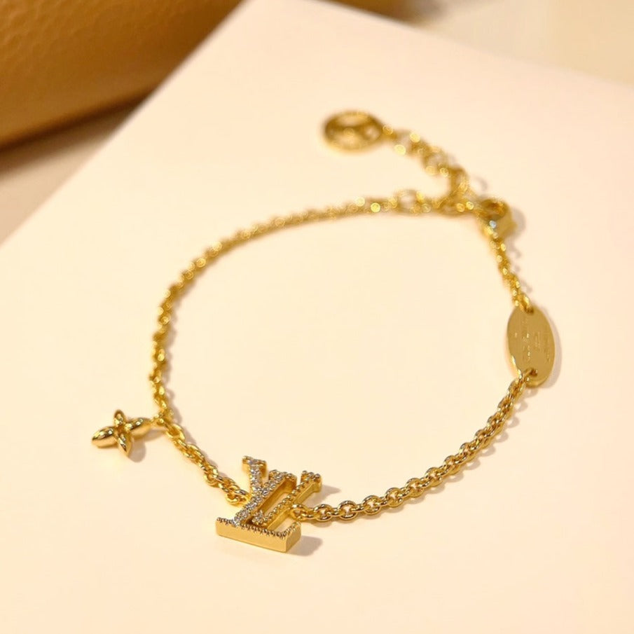 [Vera  Jewelry]LOGO STAR MOTIF GOLD BRACELET