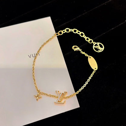 [Vera Jewelry]LOGO STAR MOTIF GOLD BRACELET