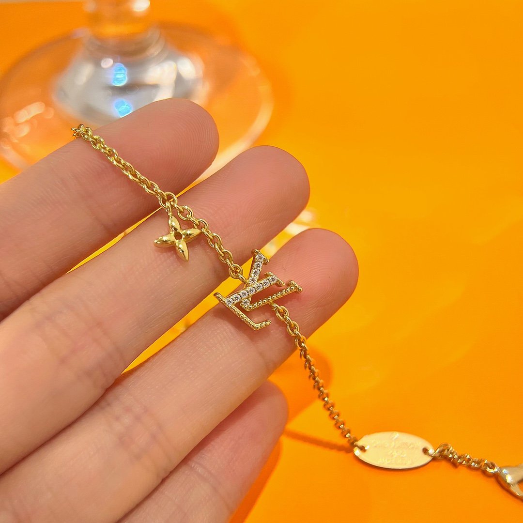 [Vera  Jewelry]LOGO STAR MOTIF GOLD BRACELET
