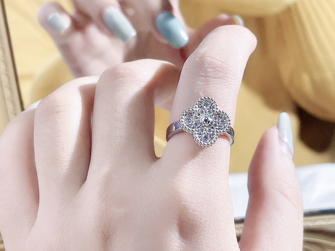 [Vera  Jewelry]CLOVER DIAMOND RING