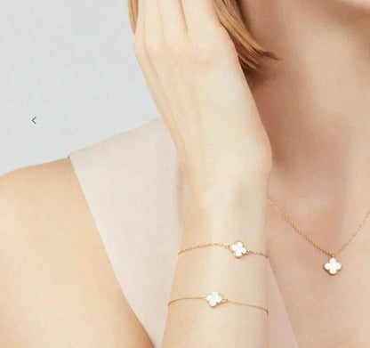 [Vera  Jewelry]CLOVER MINI 9.5MM WHITE MOTHER-OF-PEARL NECKLACE