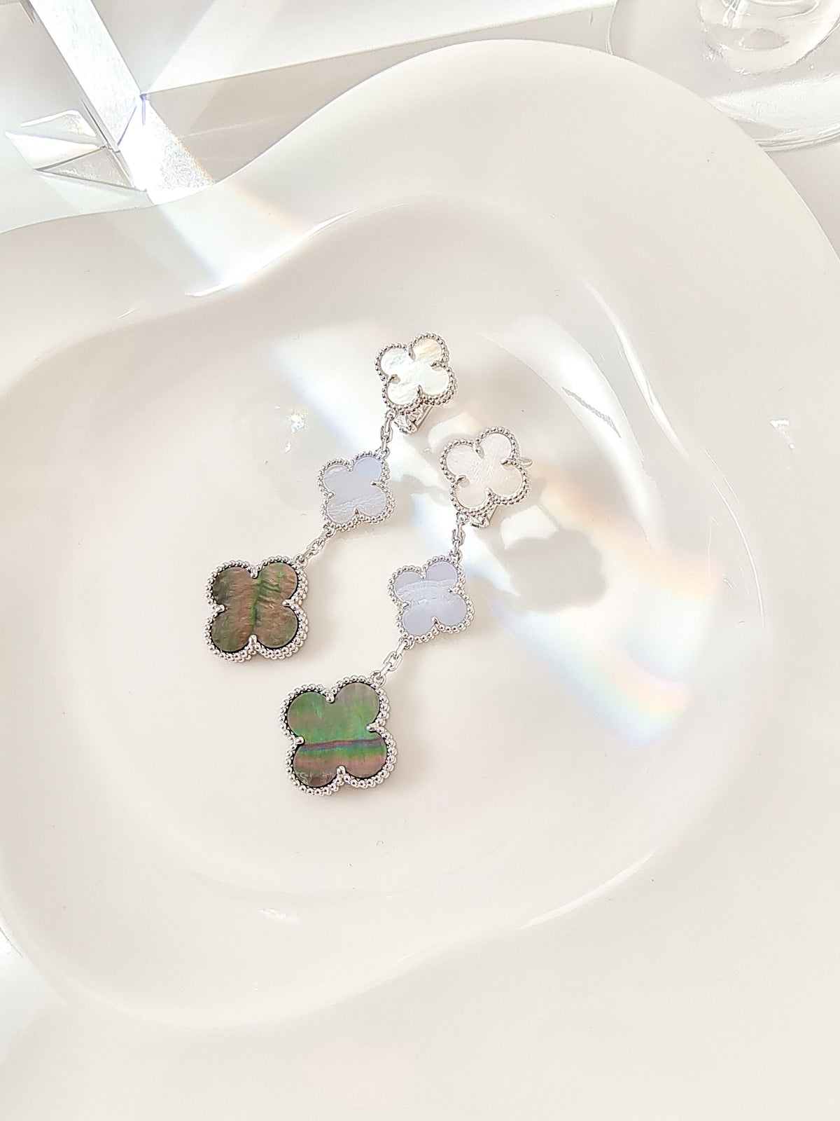 [Vera  Jewelry]CLOVER 3 MOTIFS CHALCEDONY DARK MOP SILVER EARRINGS
