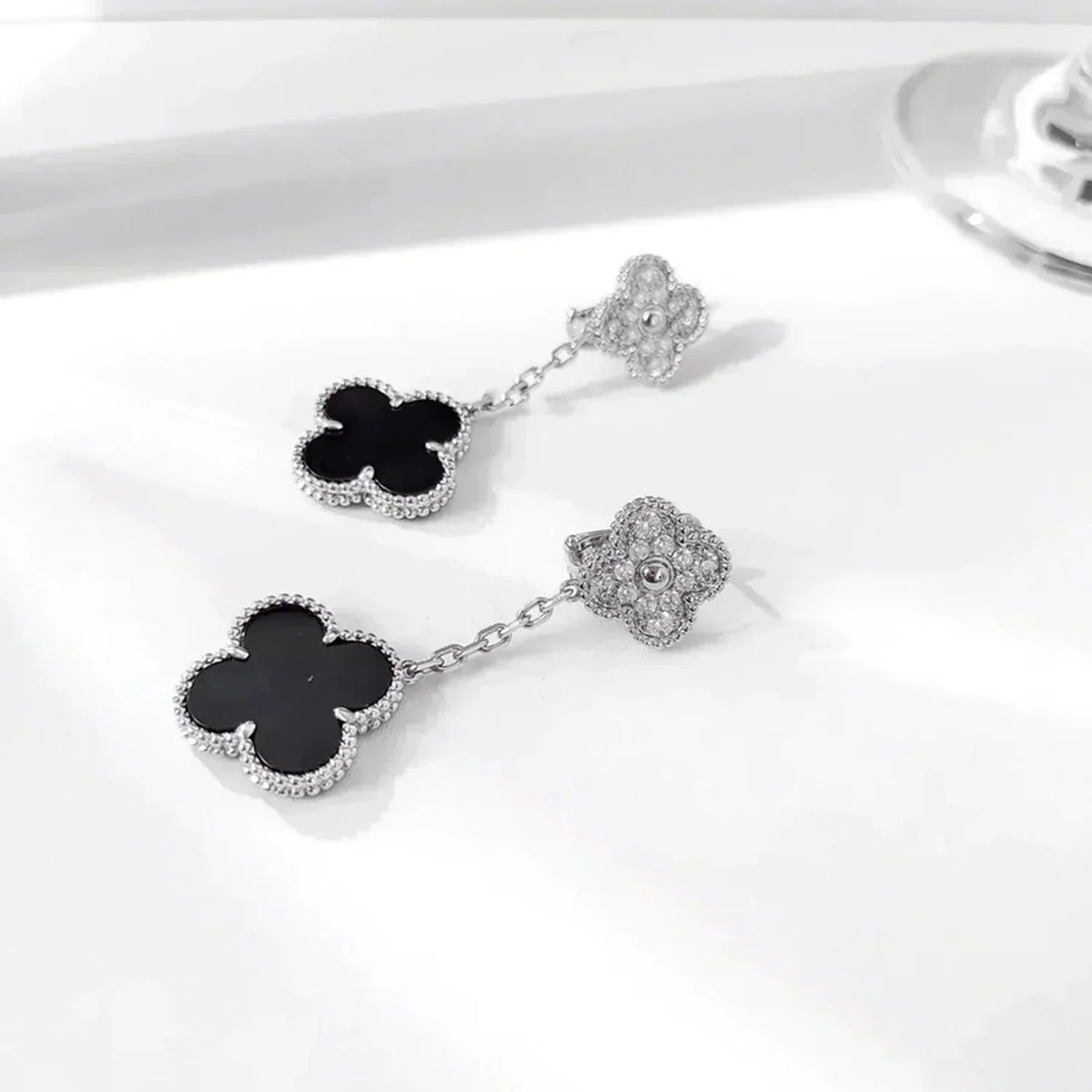 [Vera Jewelry]CLOVER 2 MOTIFS  DIAMOND ONYX EARRINGS SILVER