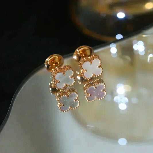 [Vera Jewelry]クローバー ミニ 9.5MM ホワイトMOP ピアス