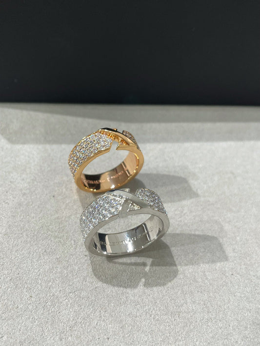 {
  "[Vera Jewelry]LIENS EVIDENCE  DIAMOND PAVED RING": "【Vera Jewelry】リアン エヴィダンス ダイヤモンド パヴェリング"
}