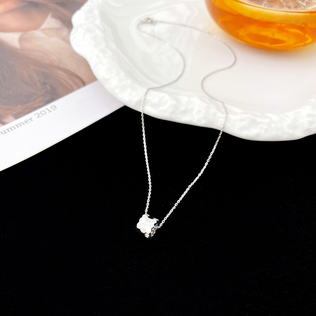 [Vera Jewelry]BEE MINI PEDANT DIAMOND NECKLACE