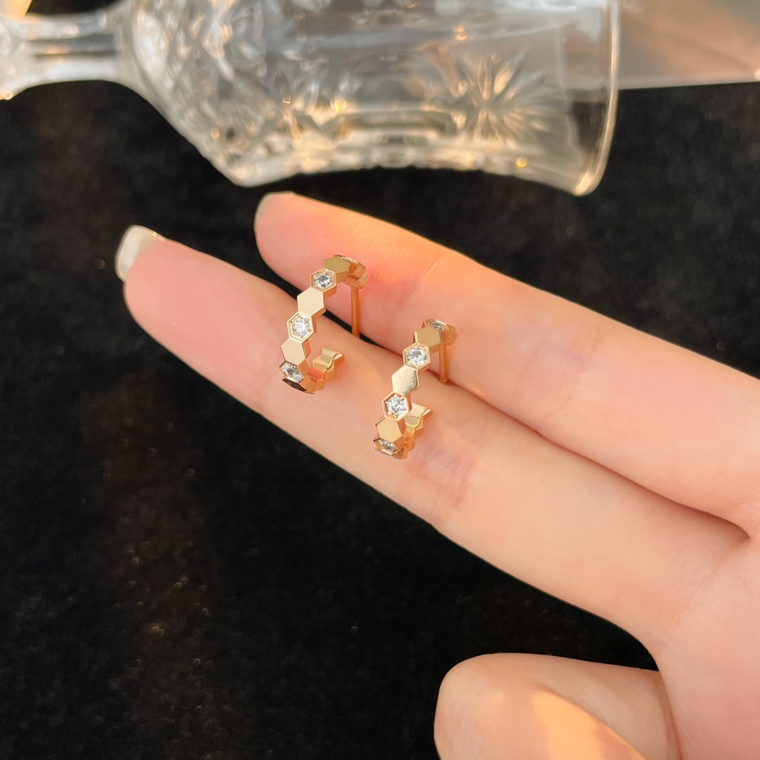 [Vera  Jewelry]BEE LOVE DIAMOND HOOP EARRINGS