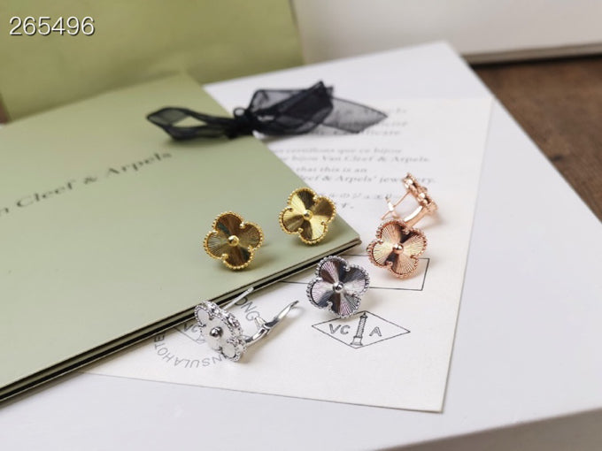[Vera  Jewelry]CLOVER MEDIUM STUD EARRINGS