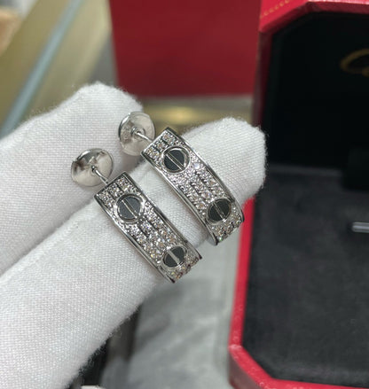 [Vera  Jewelry]LOVE CERAMIC DIAMOND PAVED SILVER EARRINGS