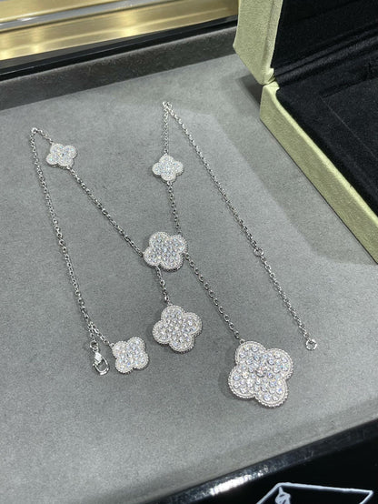 [Vera  Jewelry]CLOVER 6 MOTIF DIAMOND PAVED NECKLACE