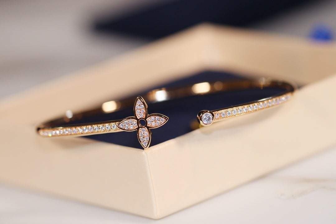 [Vera Jewelry]IDYLLE GOLD OPEN BRACELET DIAMOND PAVED