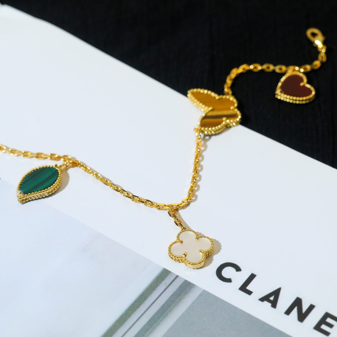 [Vera Jewelry]LUCKY SPRING 5 MOTIF GOLD BRACELET