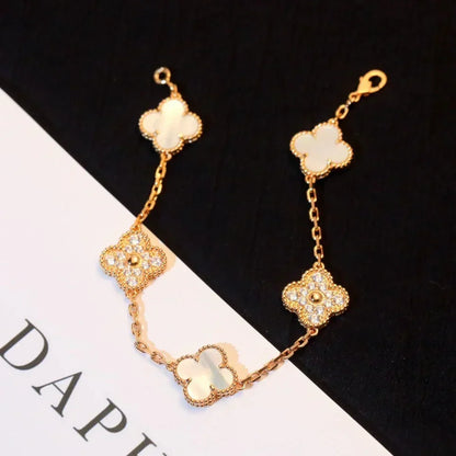 [Vera  Jewelry]LUCKY CLOVER 5-MOTIF BRACELET - WHITE MOTHER-OF-PEARL COLLECTION