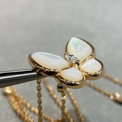 [Vera Jewelry]BUTTERFLY MOP DIAMOND NECKLACE