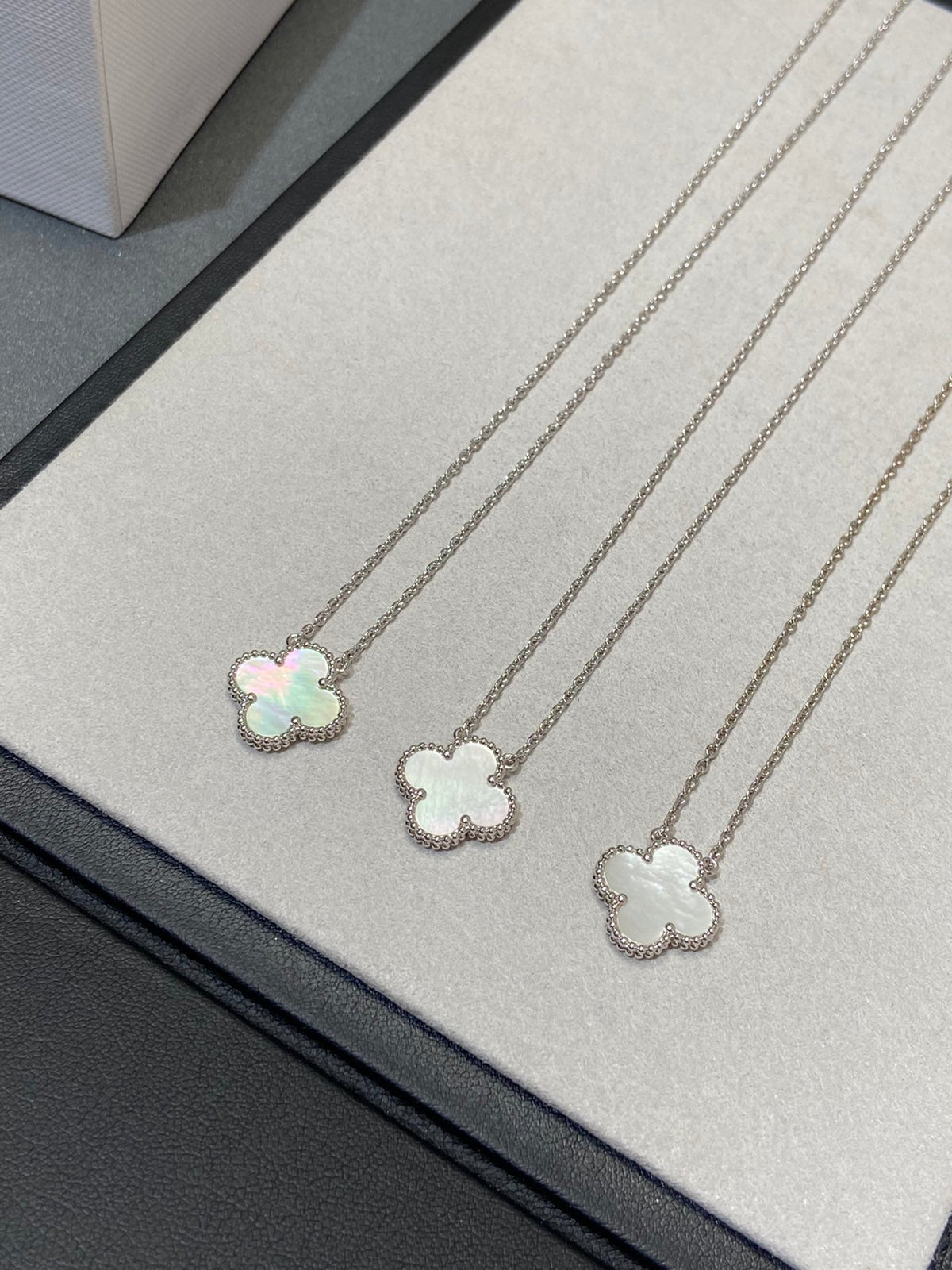 [Vera  Jewelry]CLOVER MEDIUM SILVER WHITE MOP NECKLACE
