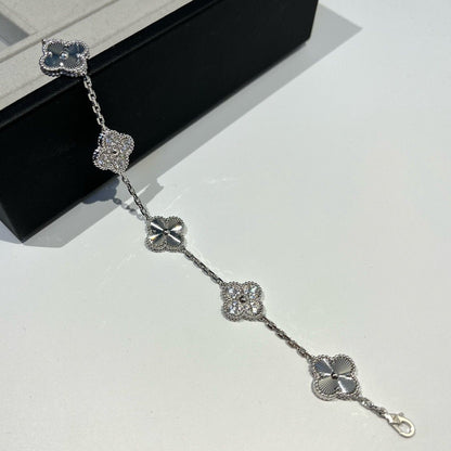[Vera  Jewelry]LUCKY CLOVER 5-MOTIF BRACELET - LASER COLLECTION