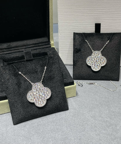 [Vera  Jewelry]CLOVER 25MM LARGE PENDANT DIAMOND PAVED SILVER NECKLACE