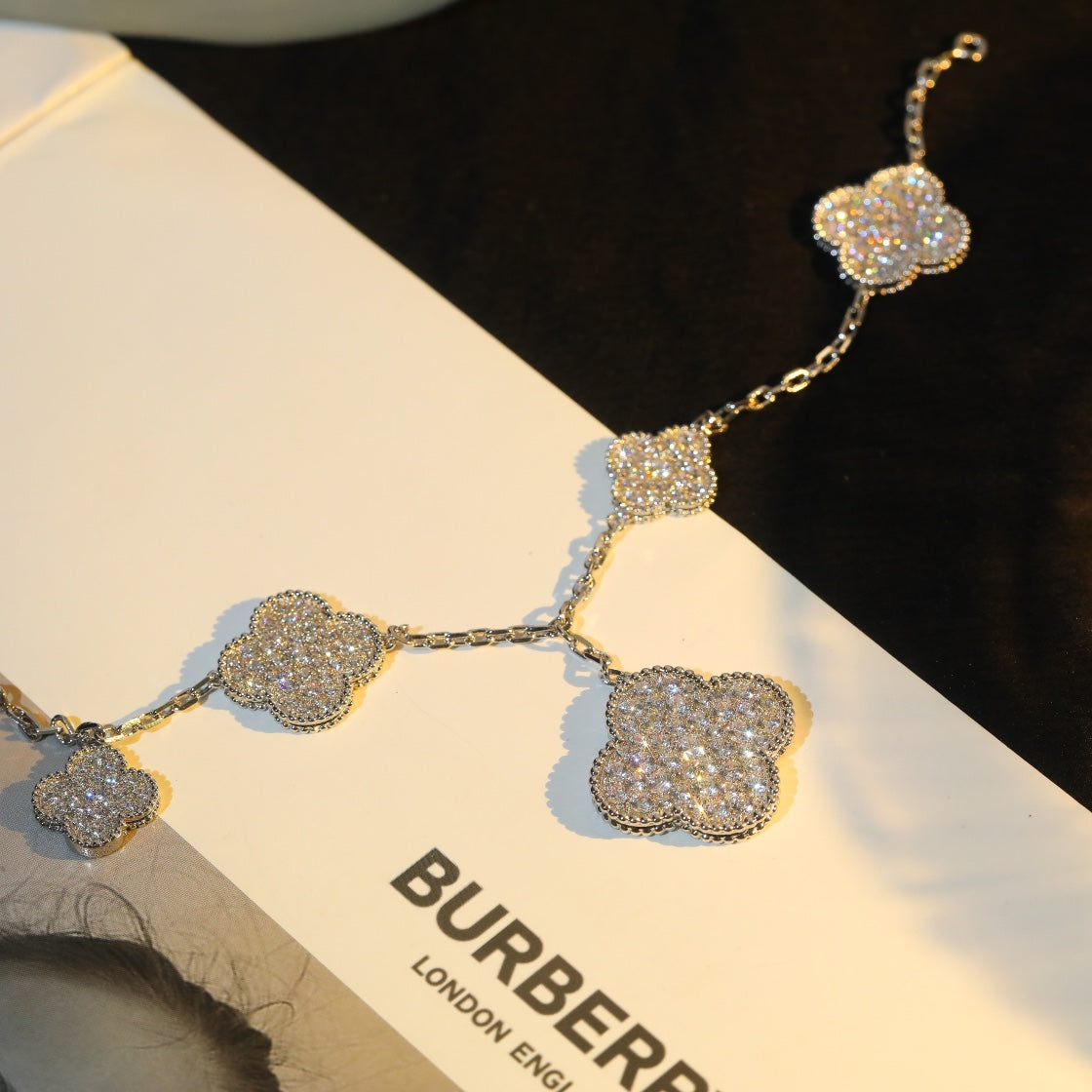 [Vera Jewelry]CLOVER BRACELET 5 MOTIF SILVER DIAMOND PAVED