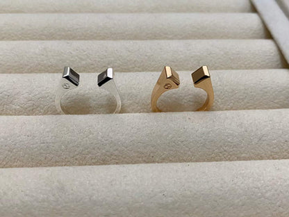 [Vera  Jewelry]THE CONE RIVET RING IS OPEN AND ONE SIZE FITS ALL
