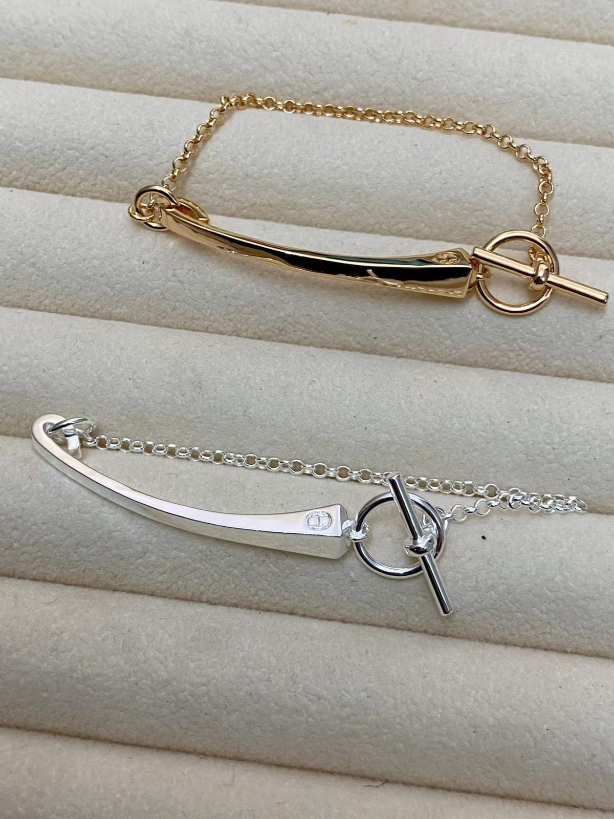[Vera  Jewelry]CLOU DE FORGE BRACELET WITH SQUARE CONE STUDS