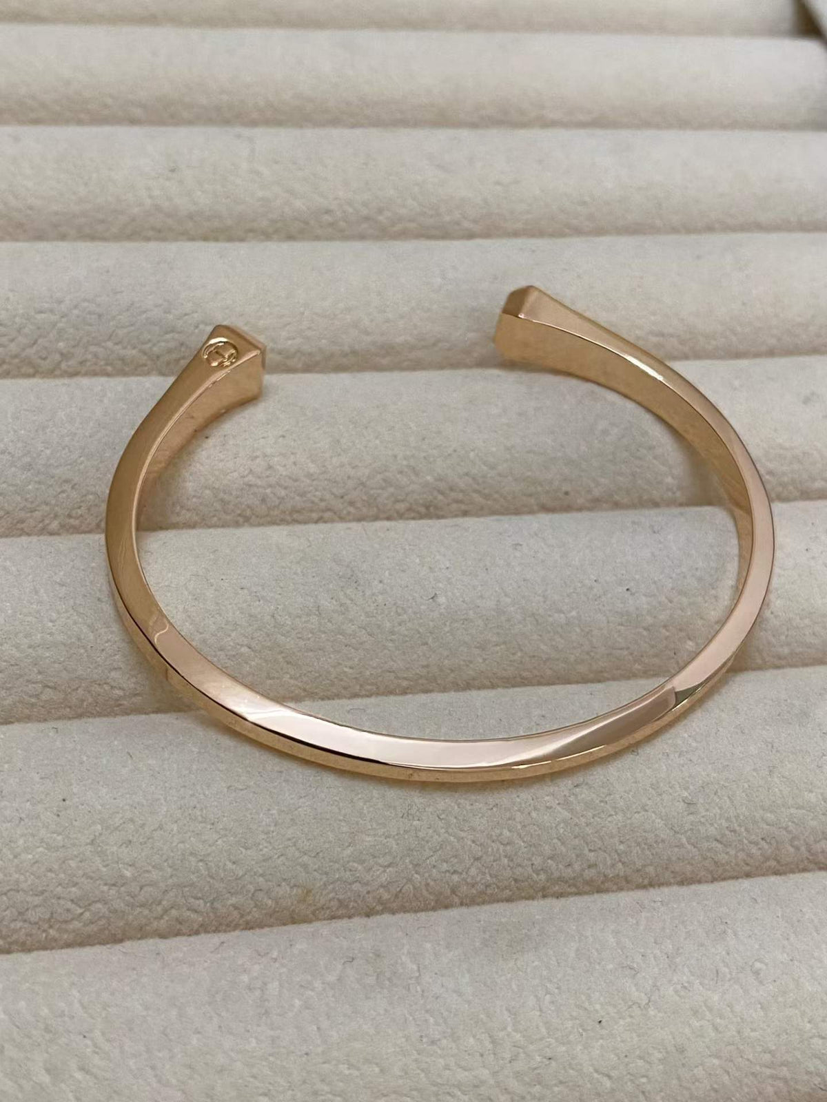 [Vera  Jewelry]CLOU DE FORGE SQUARE CONE STUDS OPEN CUFF ONE SIZE