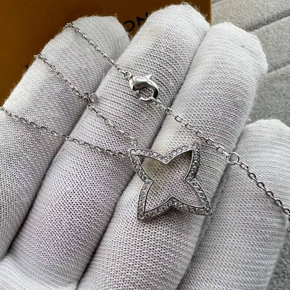 [Vera  Jewelry]FOUR-LEAF CLOVER OPENWORK NECKLACE