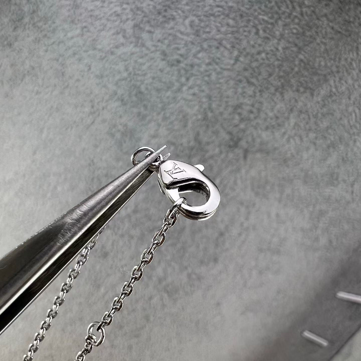 [Vera  Jewelry]FOUR-LEAF CLOVER OPENWORK NECKLACE