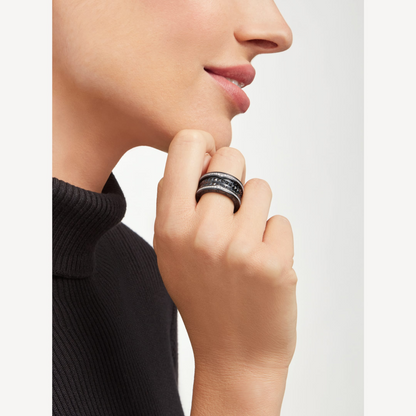 [Vera]ZERO 1 ROCK FOUR-BAND BLACK CERAMIC WITH STUDDED SPIRAL AND PAVED DIAMONDS RING