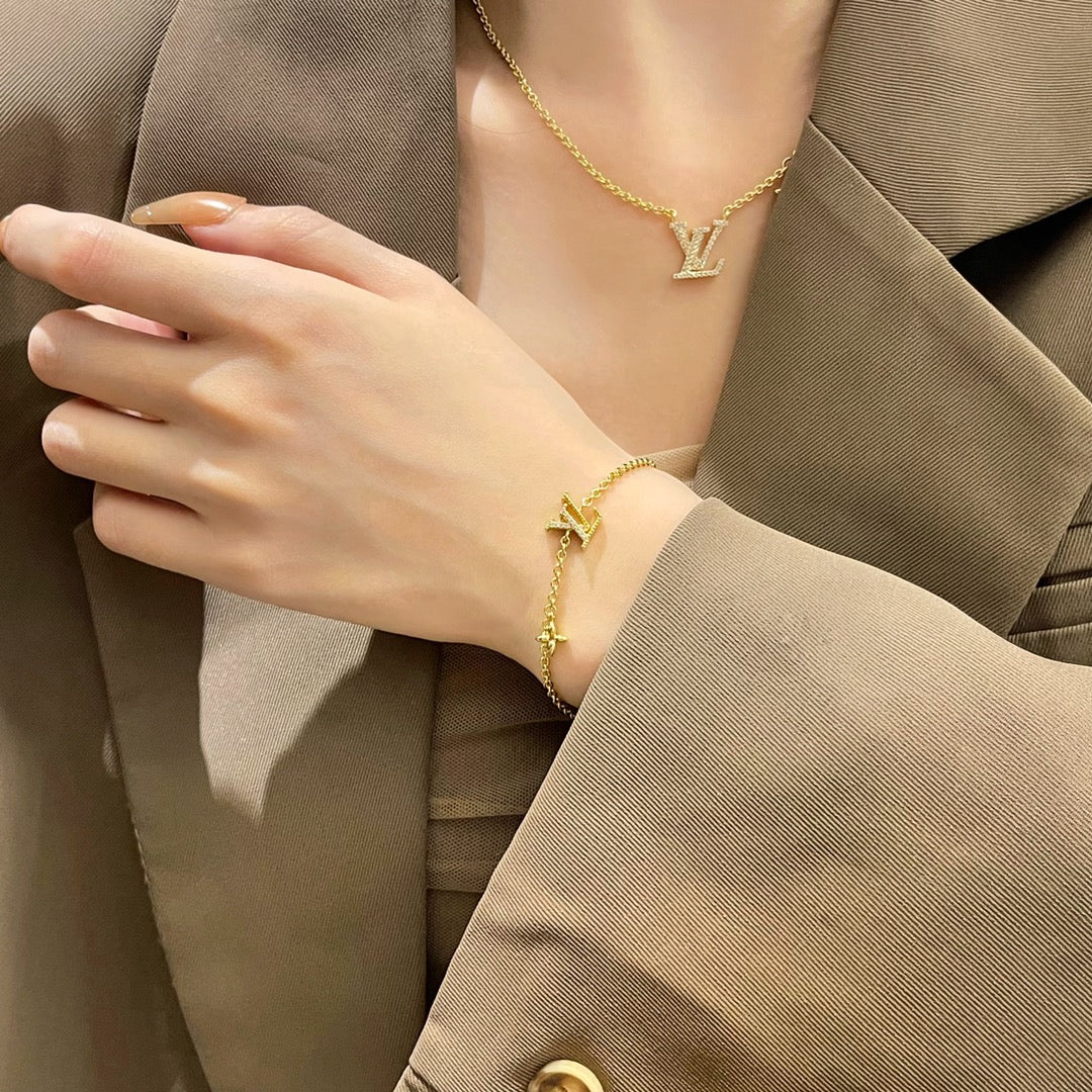 [Vera Jewelry]LOGO STAR MOTIF GOLD BRACELET