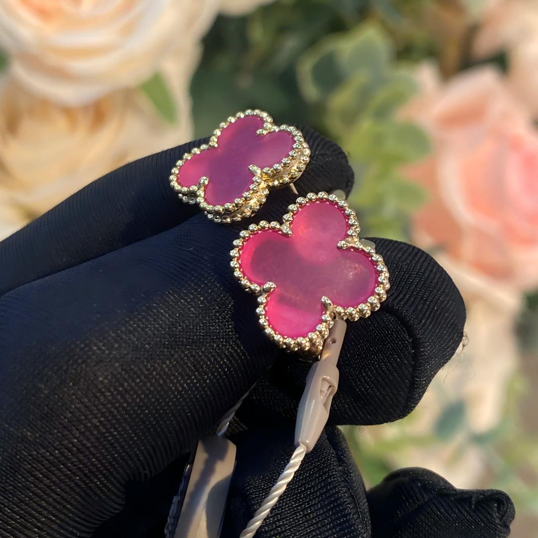 [Vera  Jewelry]Vera  Jewelry CLOVER 15MM PINK ENAMEL STUD EARRINGS