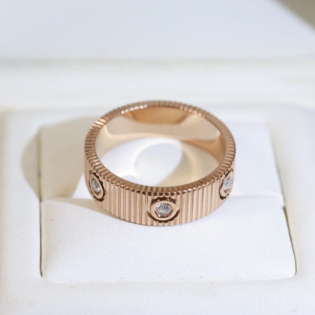 [Vera Jewelry]LOVE UNLIMITED 6粒ダイヤモンドリング