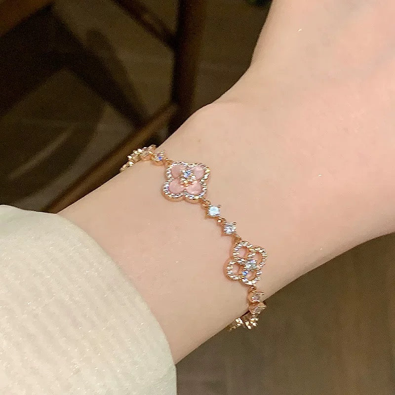 [Vera Jewelry]CLOVER 5 MOTIF PINK BLUE RED WHITE BRACELET