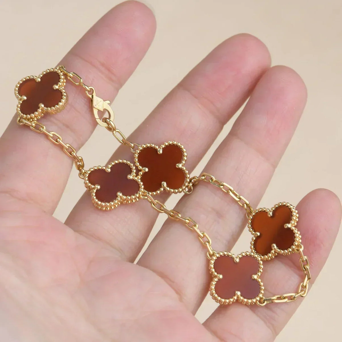 [Vera  Jewelry]LUCKY CLOVER 5-MOTIF BRACELET - RED CARNELIAN COLLECTION