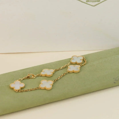 [Vera  Jewelry]LUCKY CLOVER 5-MOTIF BRACELET - WHITE MOTHER-OF-PEARL COLLECTION