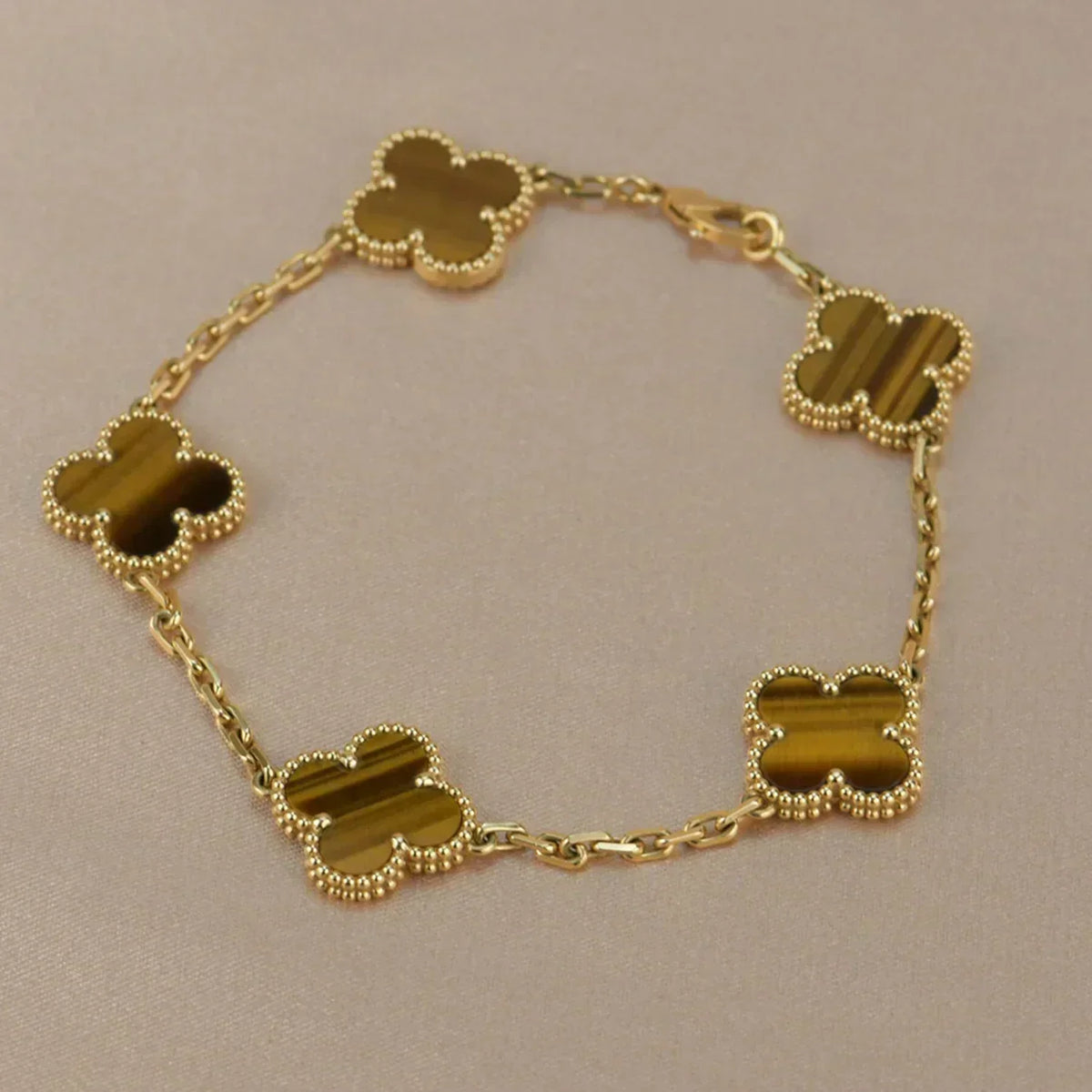 [Vera  Jewelry]LUCKY CLOVER 5-MOTIF BRACELET -  TIGER’S EYE COLLECTION