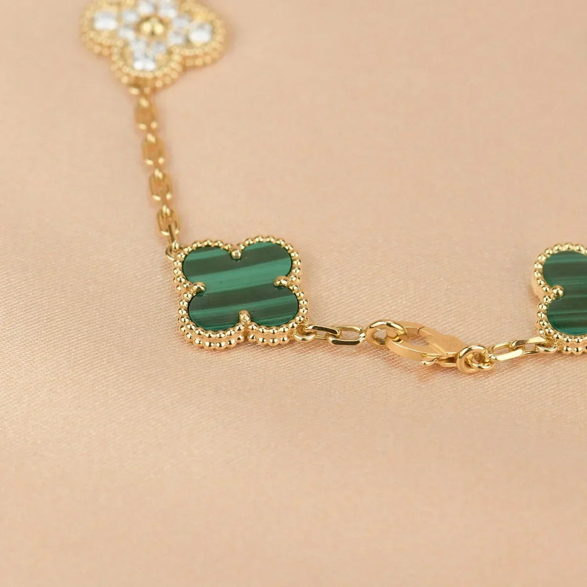 [Vera  Jewelry]LUCKY CLOVER 5-MOTIF BRACELET - MALACHITE COLLECTION