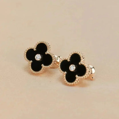 [Vera  Jewelry]CLOVER MEDIUM 1 MOTIFS ONYX DIAMOND EARRINGS