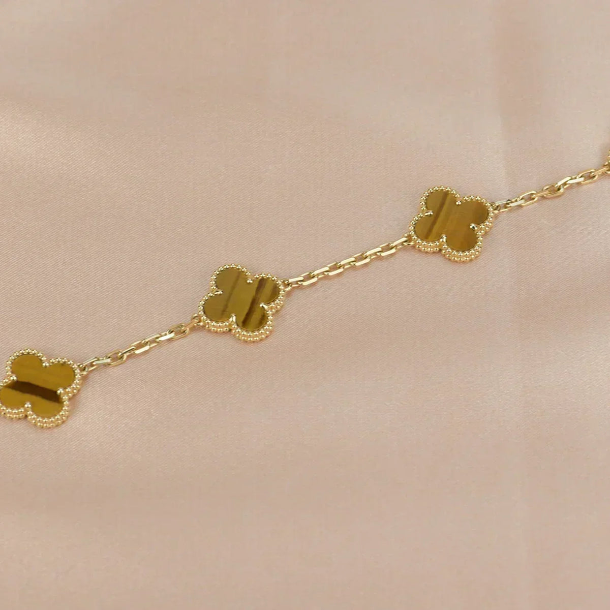 [Vera  Jewelry]LUCKY CLOVER 5-MOTIF BRACELET -  TIGER’S EYE COLLECTION