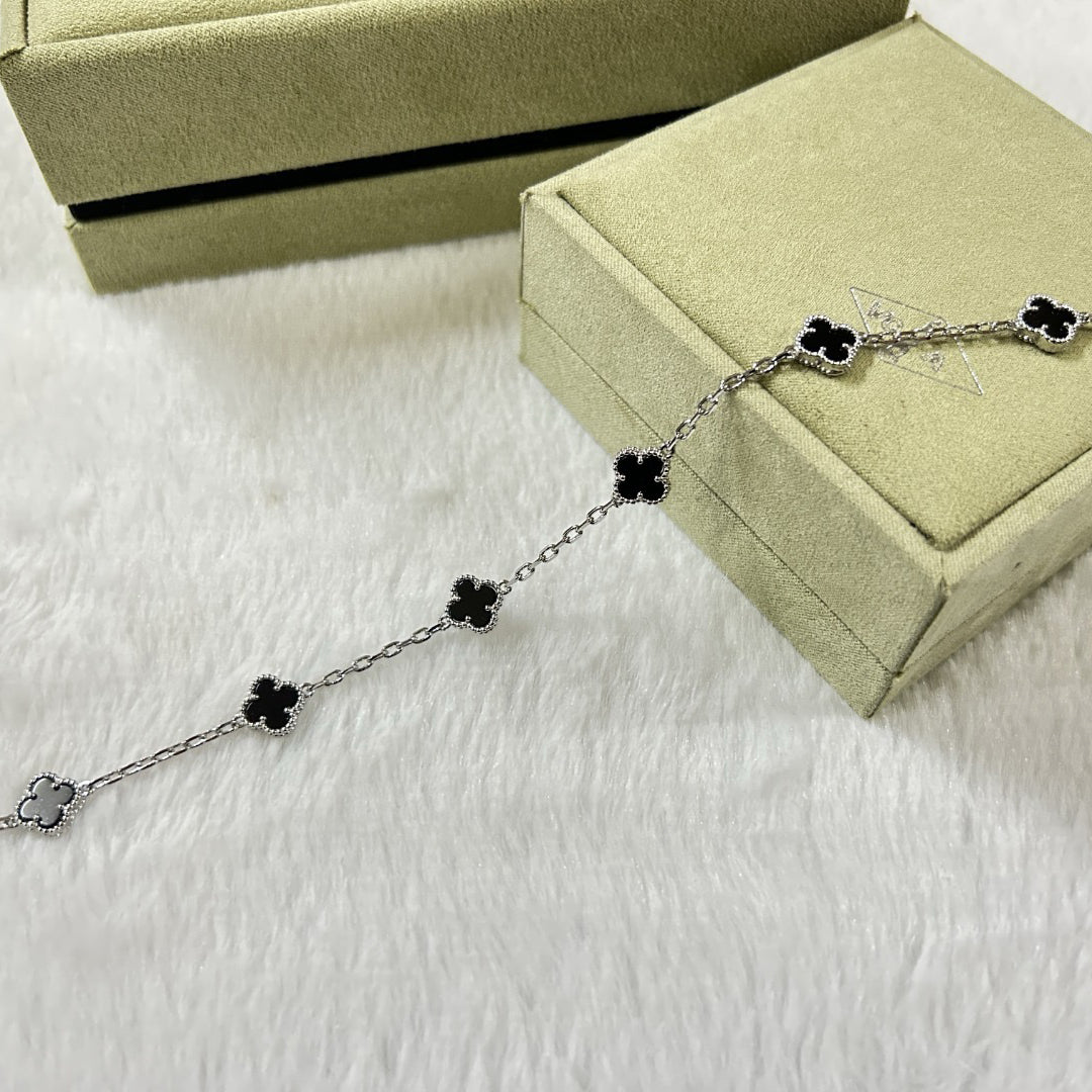 [Vera Jewelry]CLOVER 6 MOTIF  ONYXS BRACELET