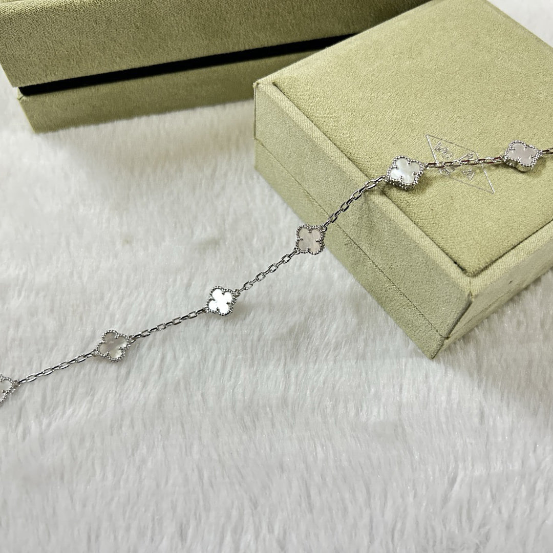 [Vera Jewelry]CLOVER 6 MOTIF WHITE MOP BRACELET