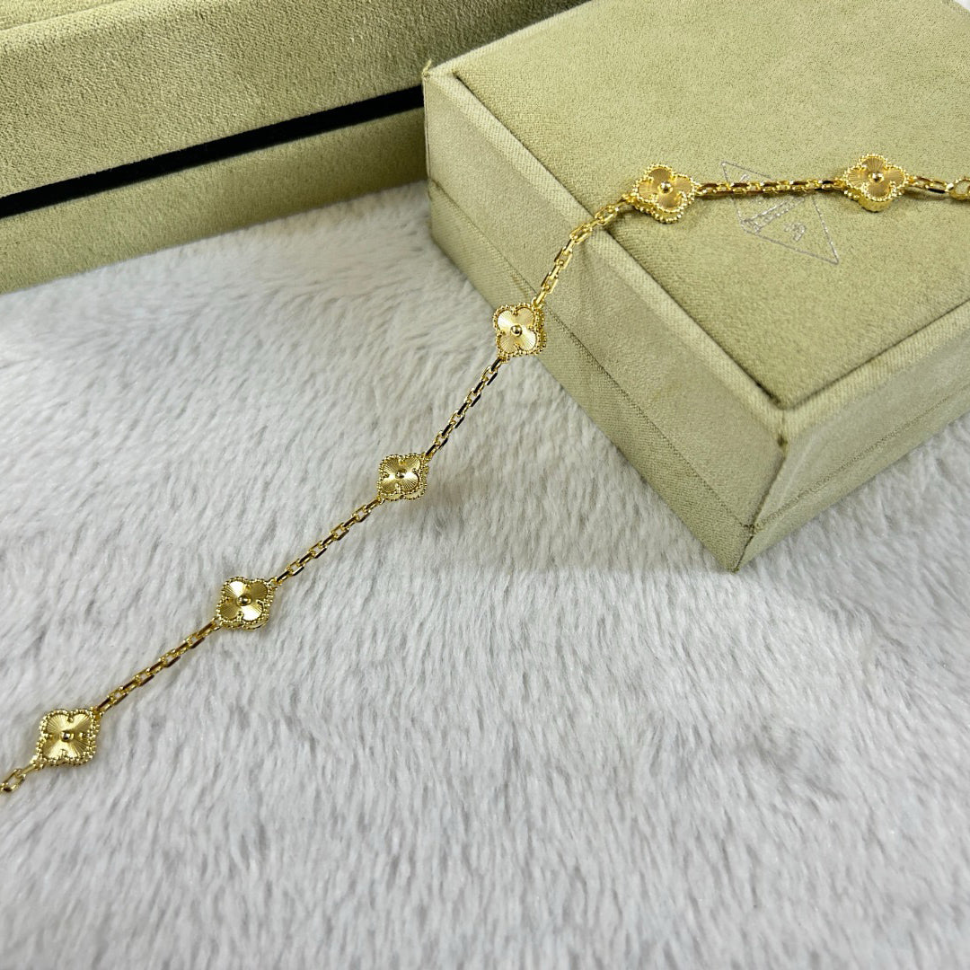 [Vera Jewelry]CLOVER 6 MOTIF DIAMOND BRACELET