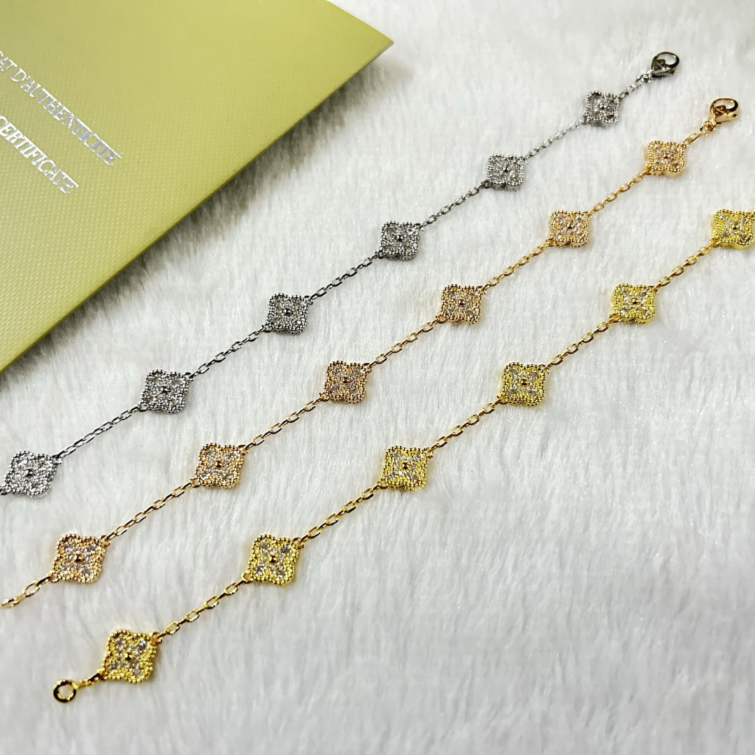 [Vera  Jewelry]CLOVER 6 MOTIF DIAMOND BRACELET