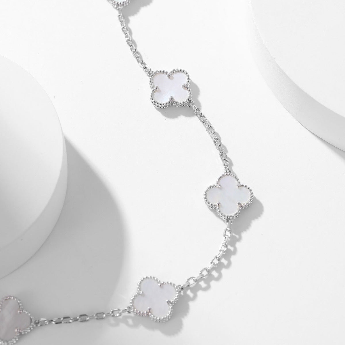 [Vera Jewelry]CLOVER 10 MOTIFS WHITE MOTHER OF PEARL NECKLACE