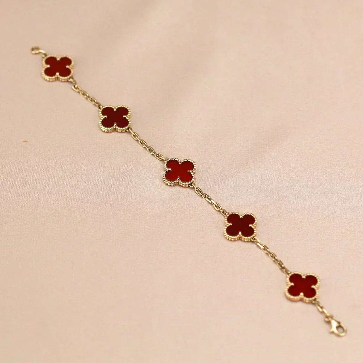 [Vera  Jewelry]LUCKY CLOVER 5-MOTIF BRACELET - RED CARNELIAN COLLECTION
