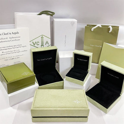 [Vera  Jewelry]CLOVER BRAND JEWELRY BOX