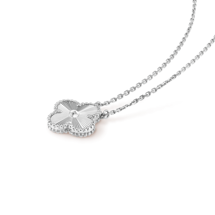 [Vera  Jewelry]CLOVER 15MM LASER NECKLACE SILVER