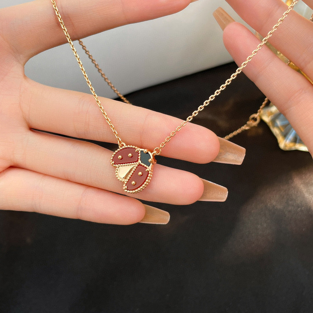 [Vera  Jewelry]LUCKY  CARNELIANS LADYBUG NECKLACE
