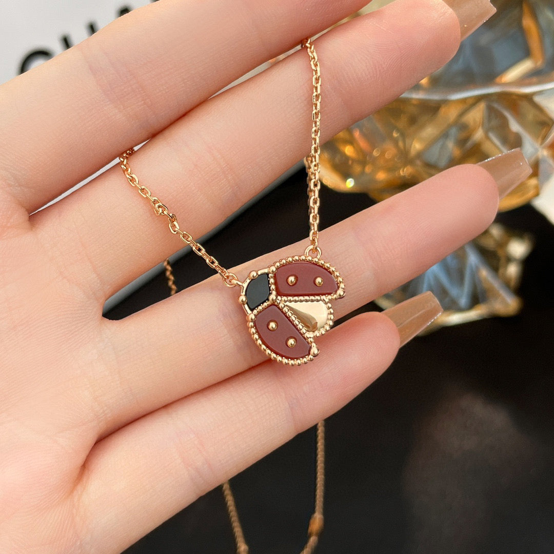 [Vera Jewelry]LUCKY  CARNELIANS LADYBUG NECKLACE