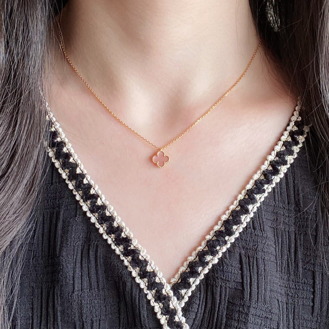 [Vera  Jewelry]CLOVER 9.5MM PINK MOTHER OF PEARL SINGLE FLOWER NECKLACE