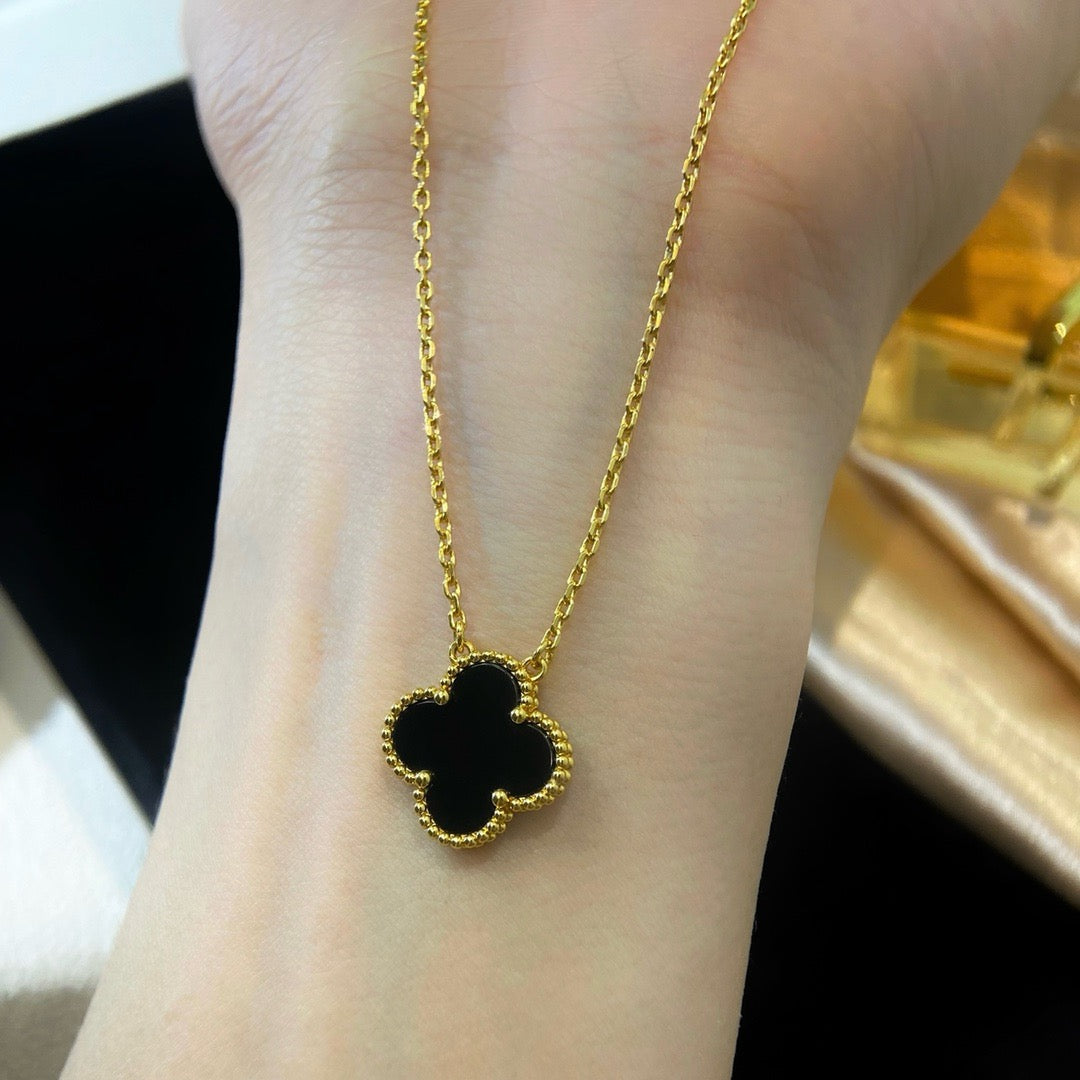 [Vera  Jewelry]CLOVER 15MM BLACK ONYX SINGLE FLOWER NECKLACE